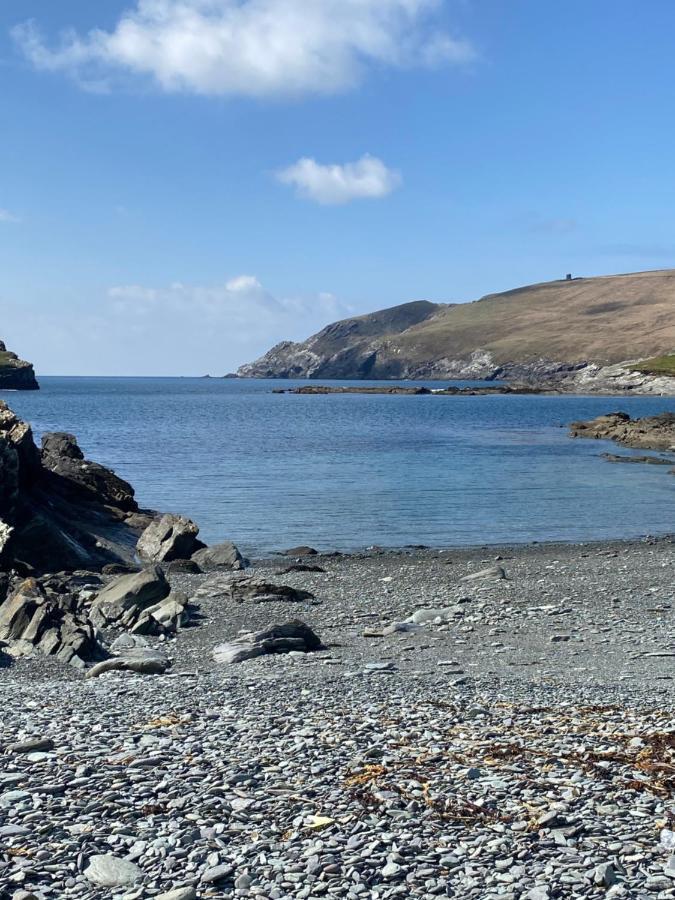Skellig Port Accommodation - 1 Studio Bed Apartment Portmagee Exterior photo